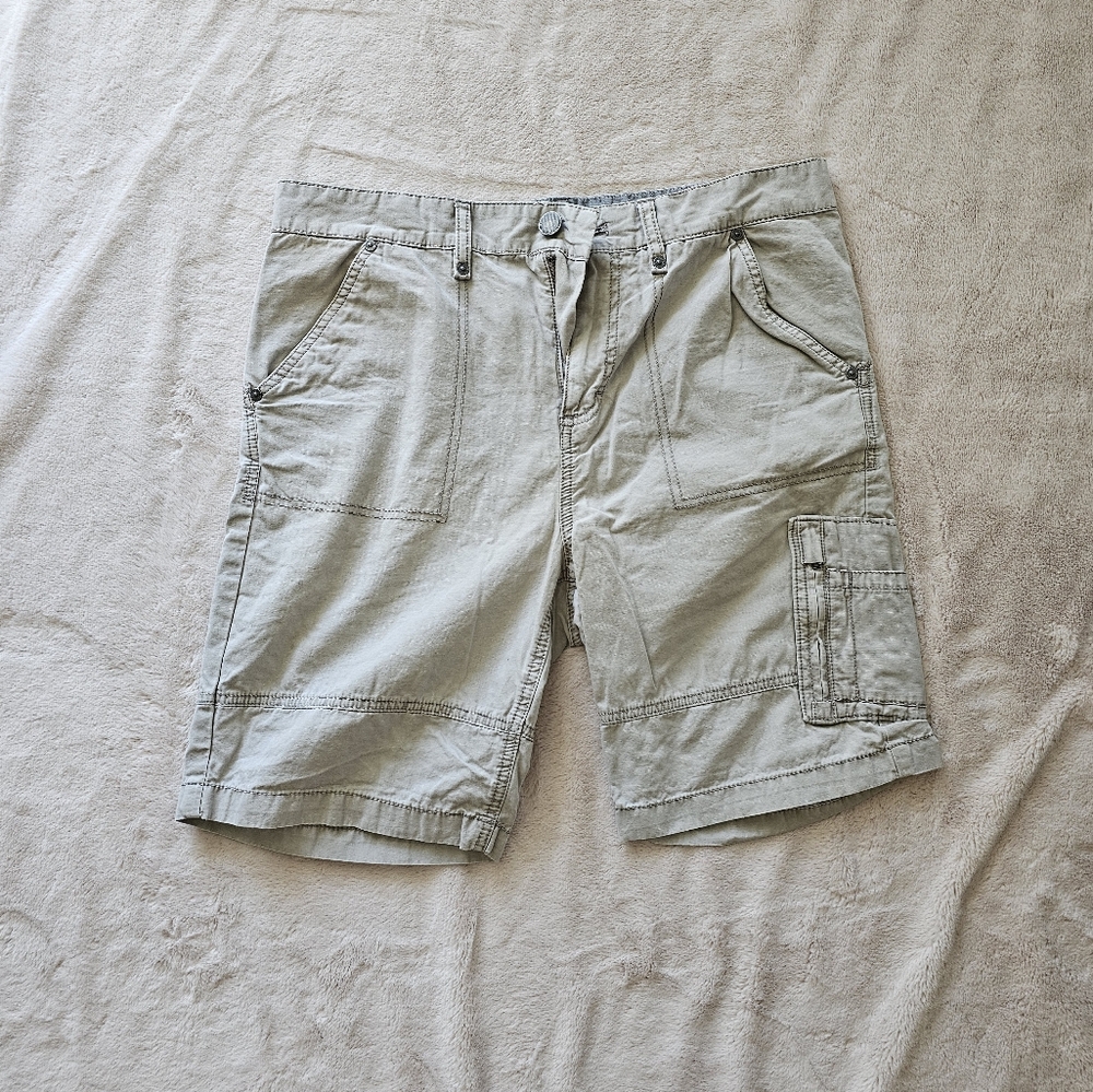 Men's Gray Cargo Shorts